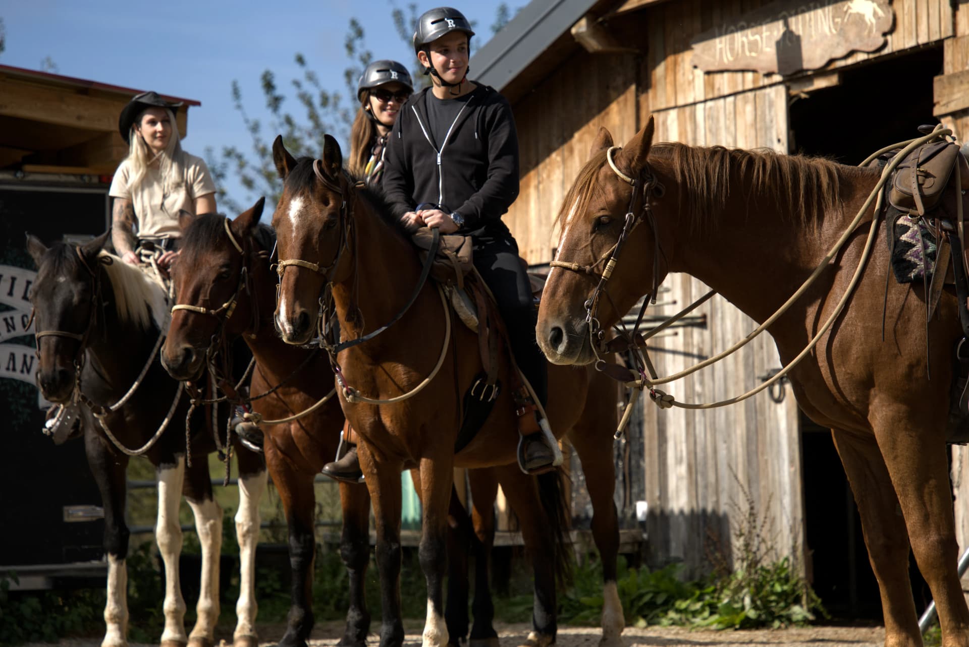 Ljetni Konjički Kamp